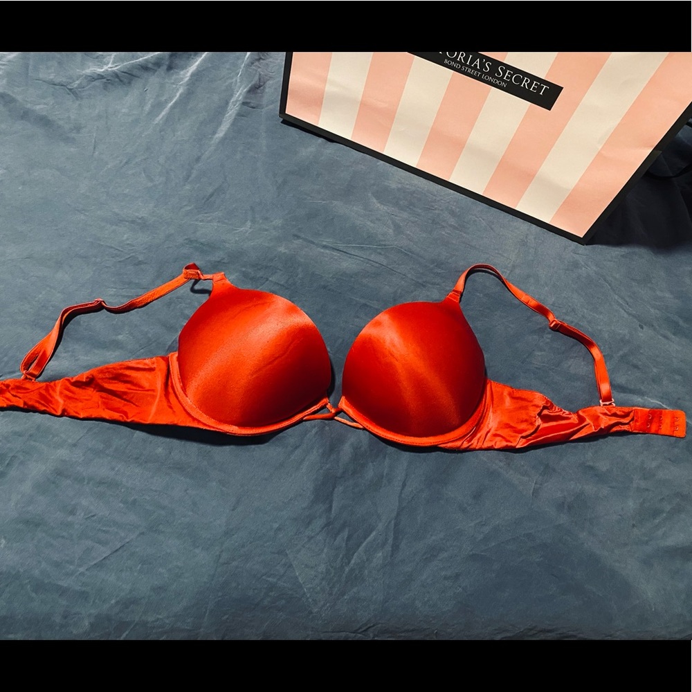 [Sold] Bombshell/Miraculous Plunge Bra
